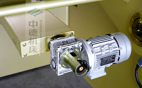 ZDS-450后檔料減速電機，質(zhì)量好，模擬運算定位速度快.jpg